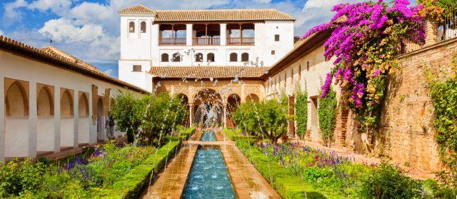 El Generalife: Jardines de Ensueño y Leyendas